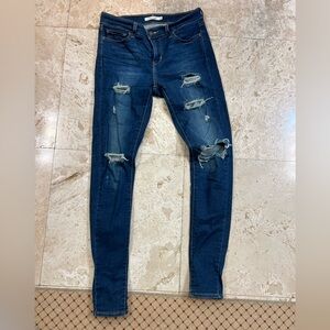 Levi’s 710